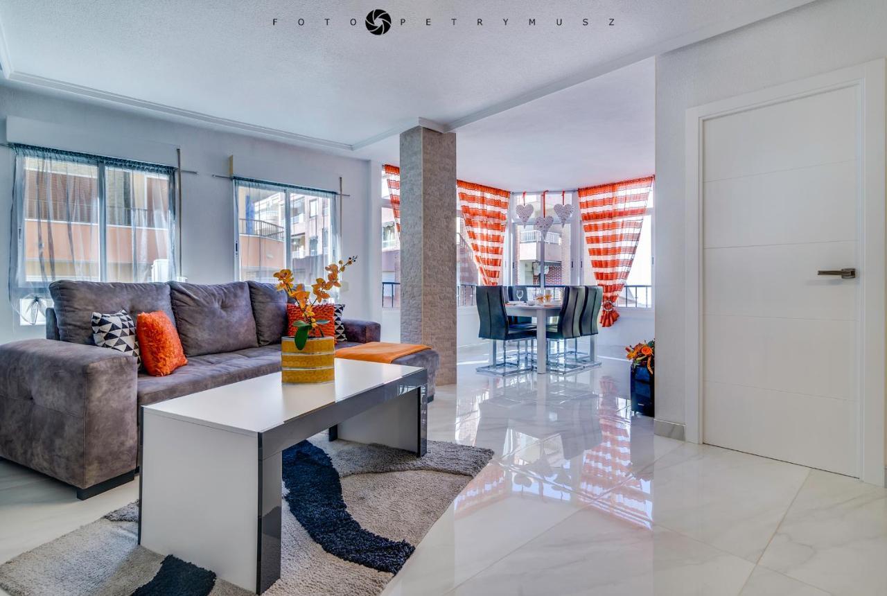 Edificio Urizaga Appartement Torrevieja Buitenkant foto