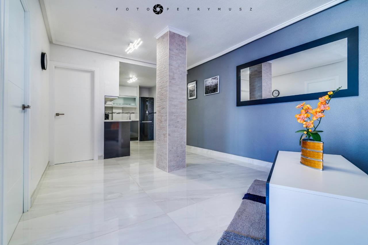 Edificio Urizaga Appartement Torrevieja Buitenkant foto