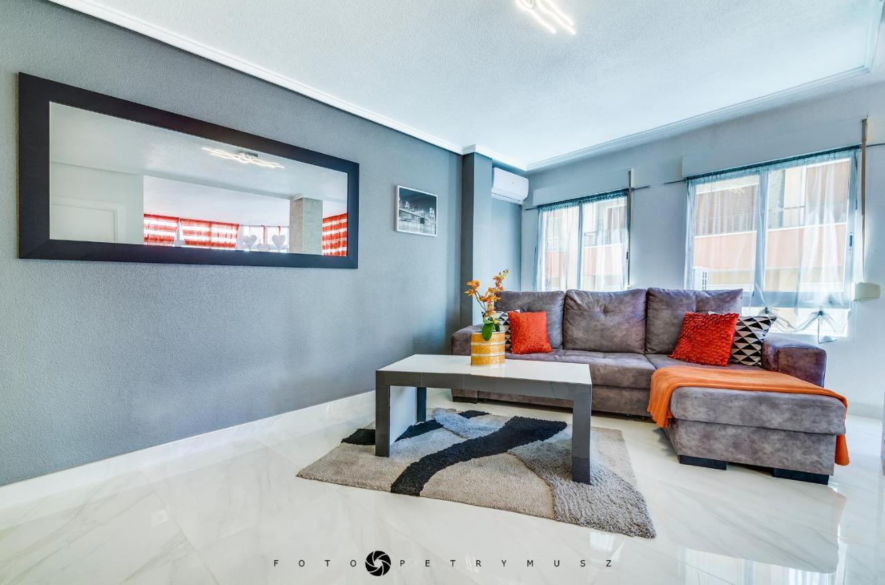 Edificio Urizaga Appartement Torrevieja Buitenkant foto